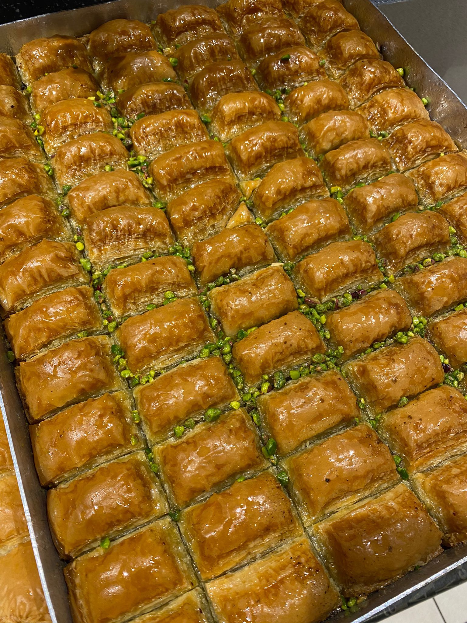 Fıstıklı Tereyağlı Baklava (Tepsi)