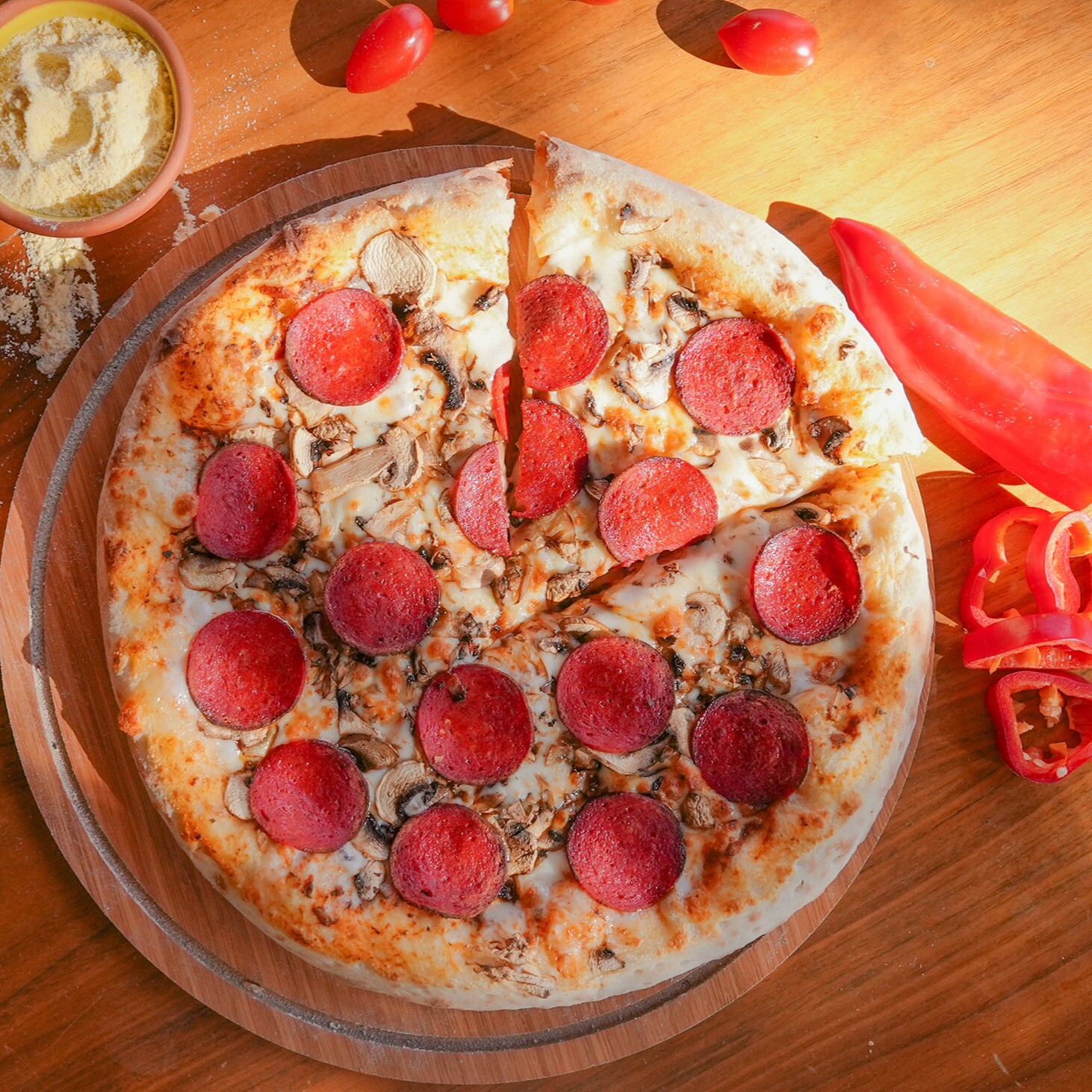 Sucuk Mantarlı Pizza Menü Orta Boy