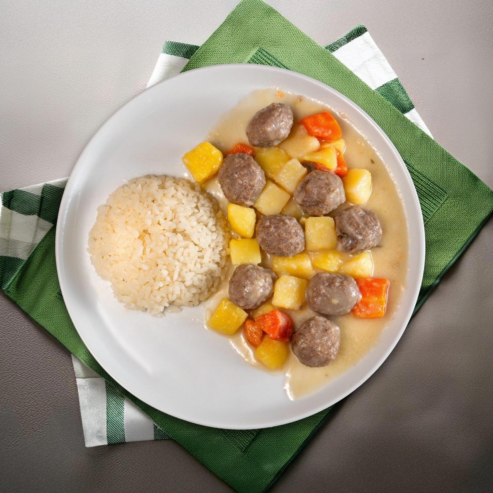 Ekşili Köfte & Pirinç Pilavı
