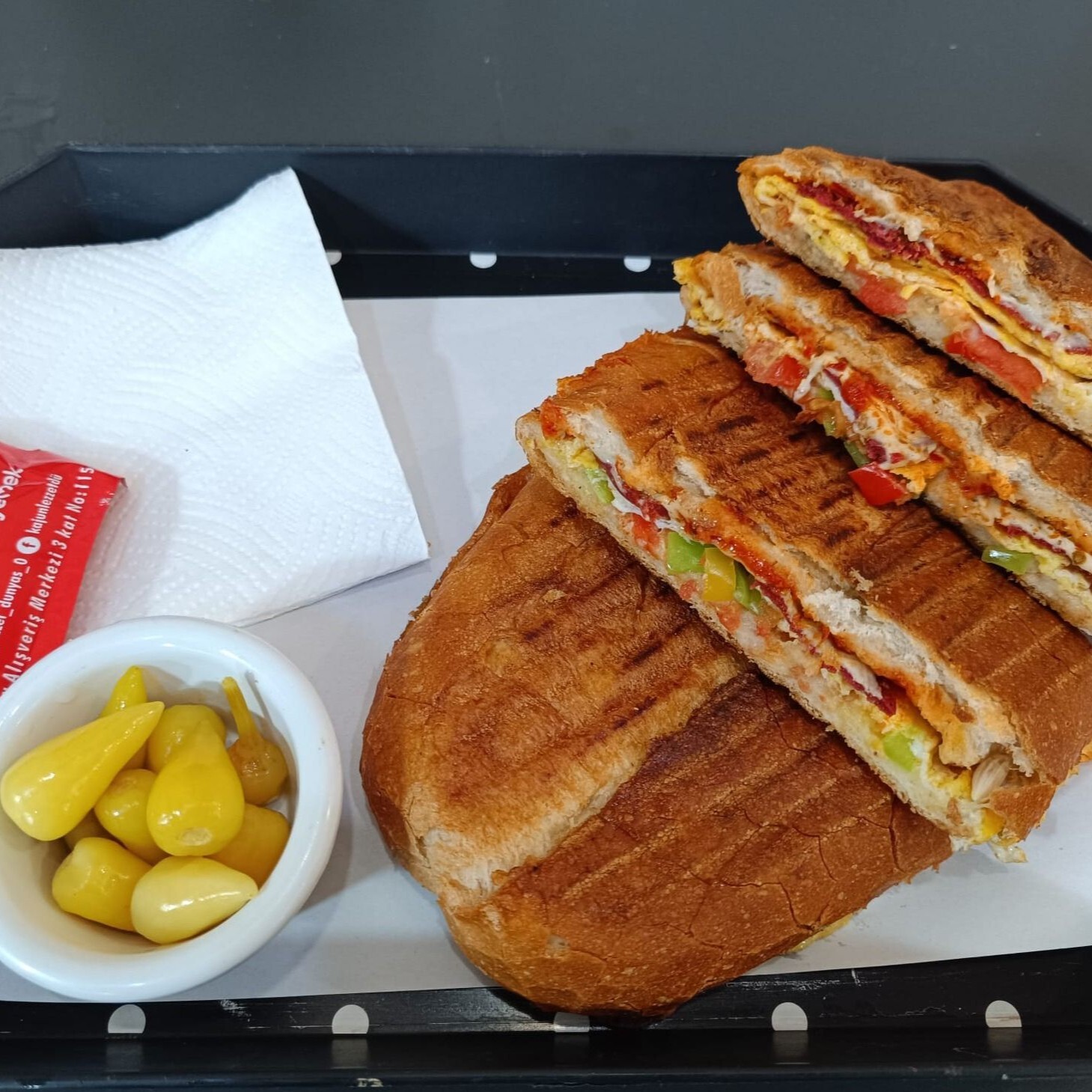 Tavuklu Kaşarlı Tost