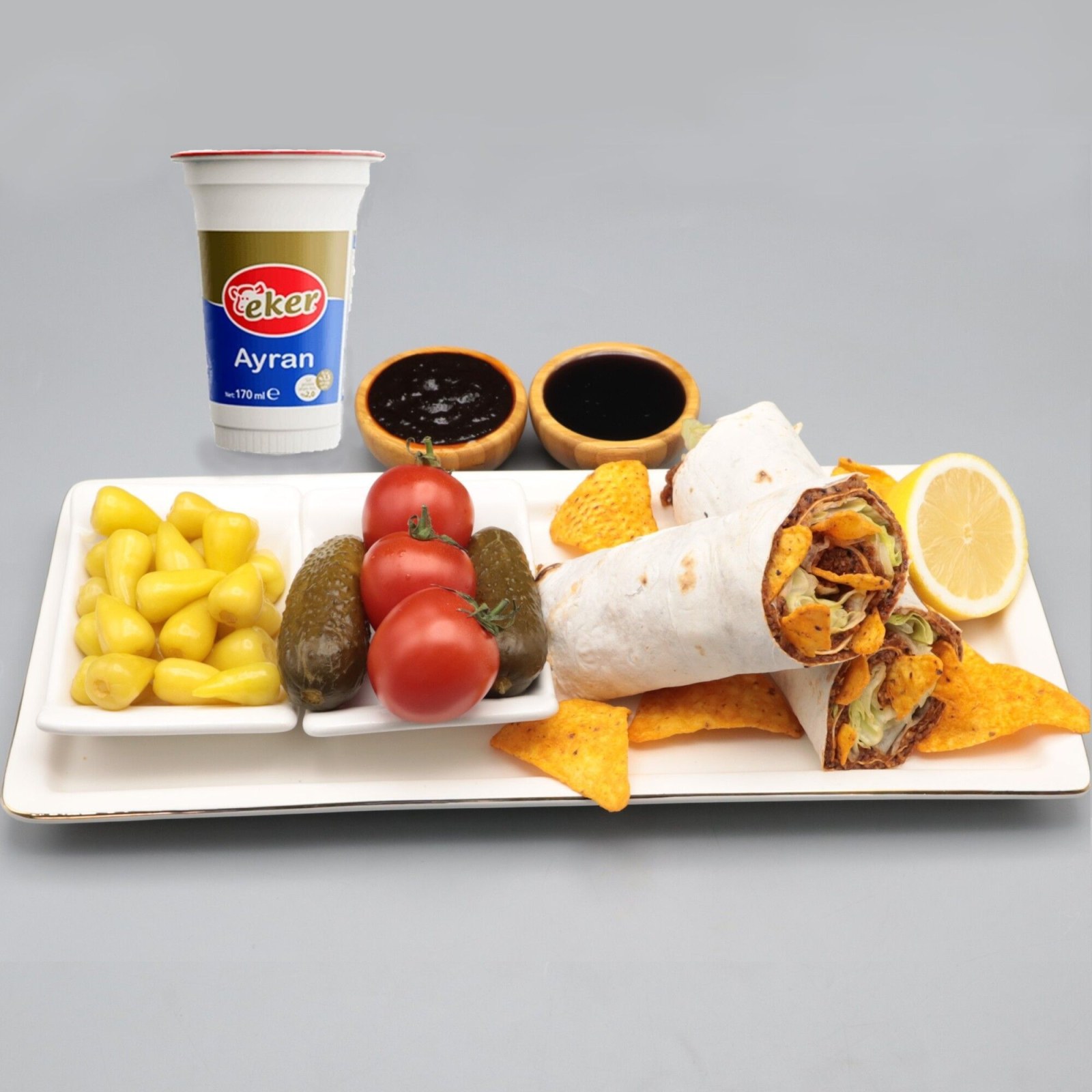 Patoslu Çiğ Köfte Dürüm (125 gr) & Eker Ayran (170 ml)