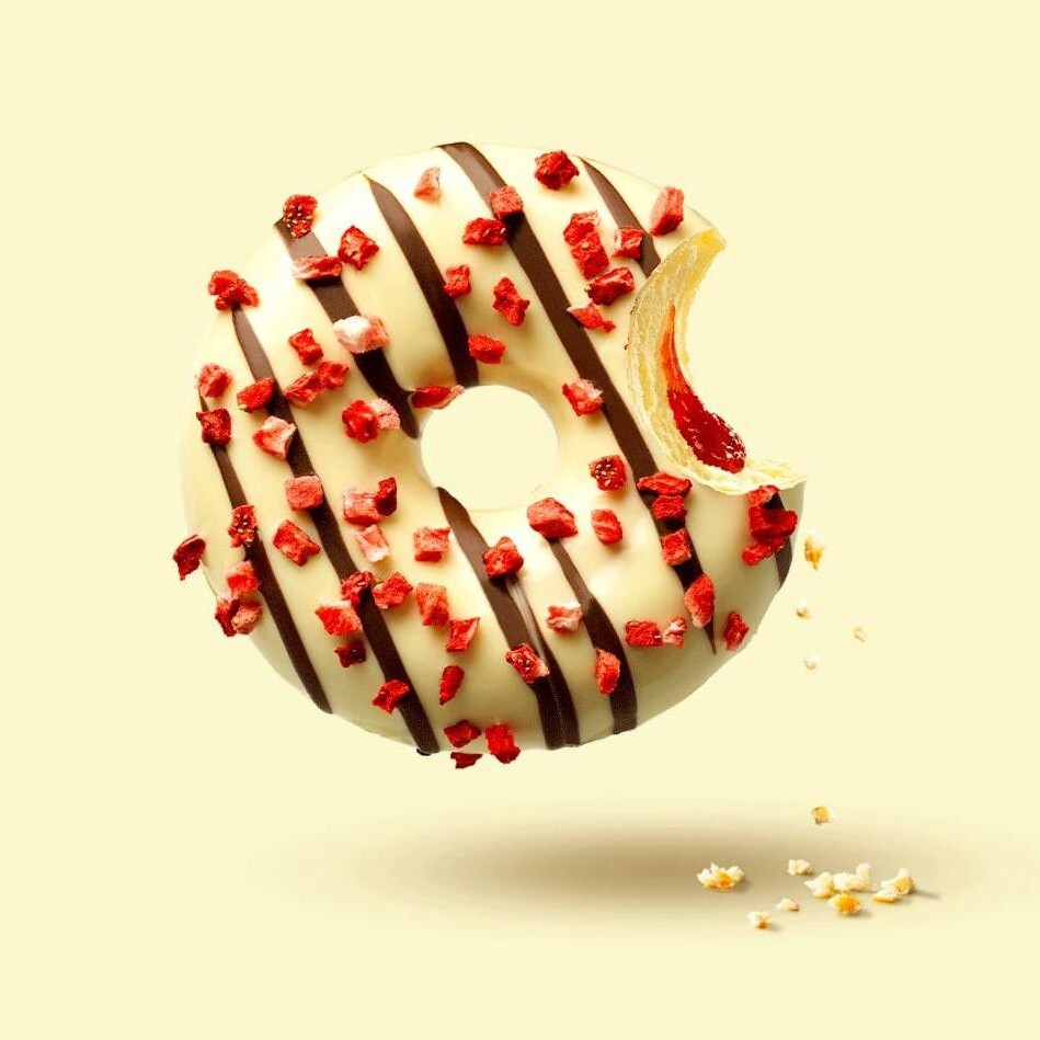 Donut Beyaz Çikolata ve Çilekli