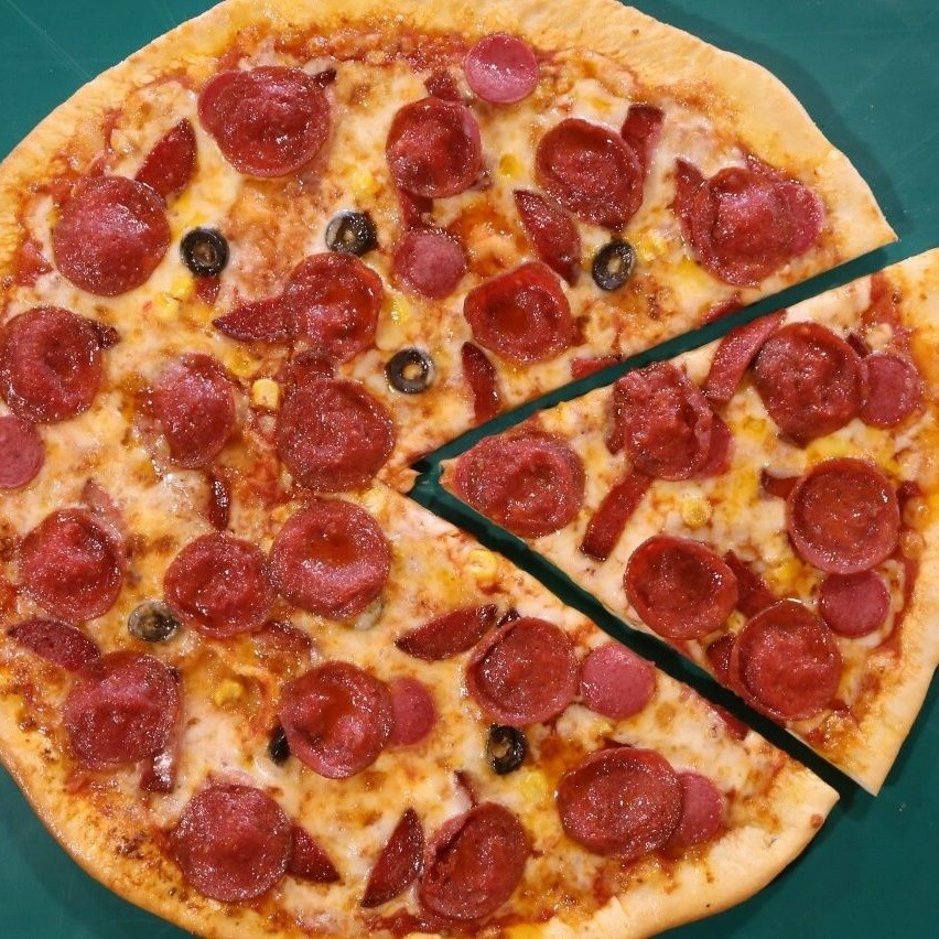 Sucuklu Pizza (Büyük Boy)