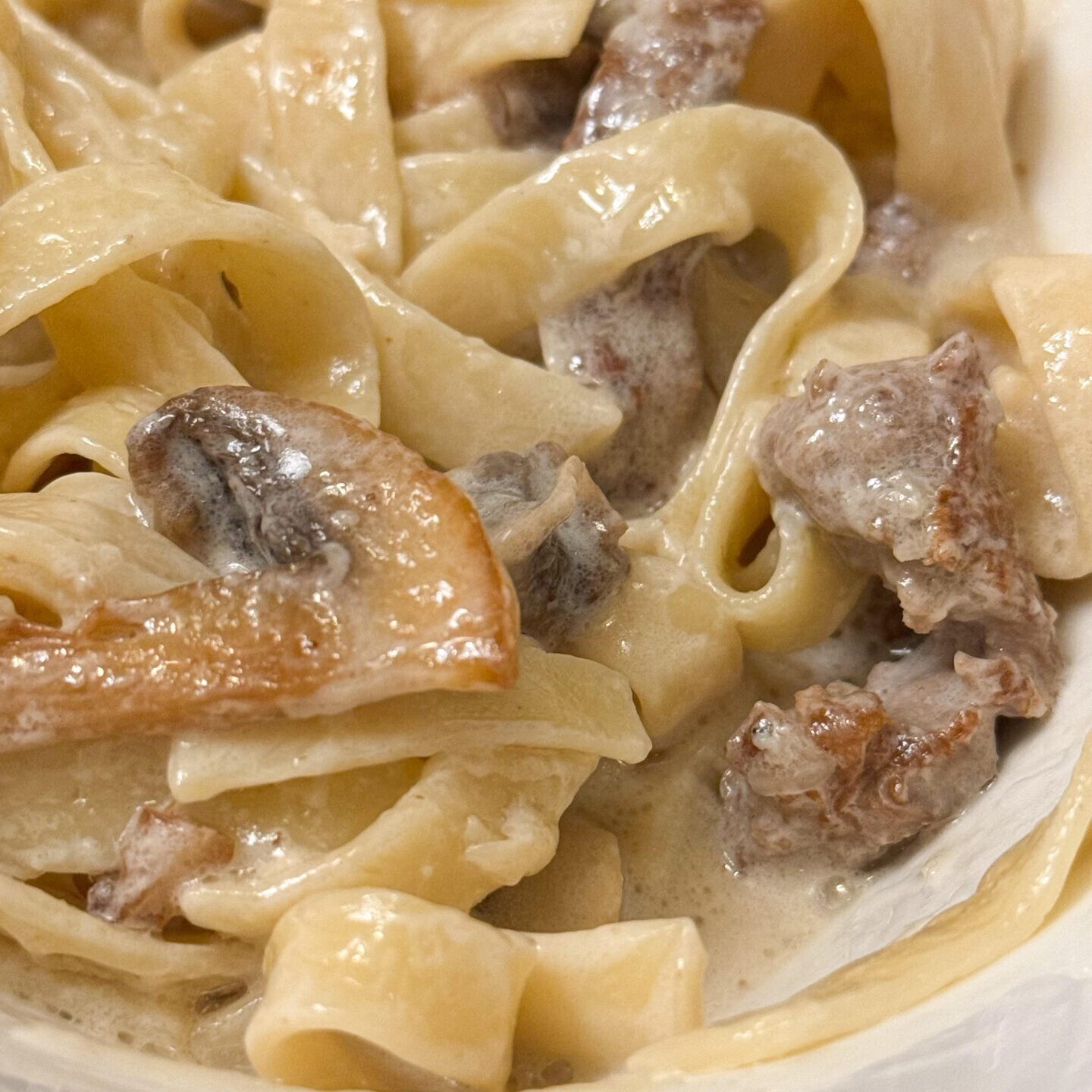 Şefin özel Glutensiz Makarna KREMALI MANTARLISI