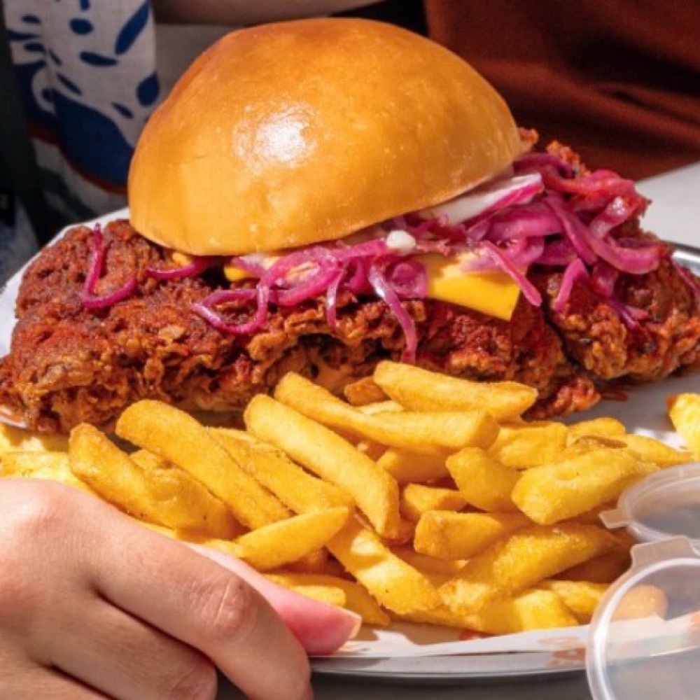 Texas Chipotle Tavuk Burger & Patates Kızartması