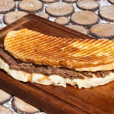 Kavurmalı Kaşarlı Ayvalık Tostu