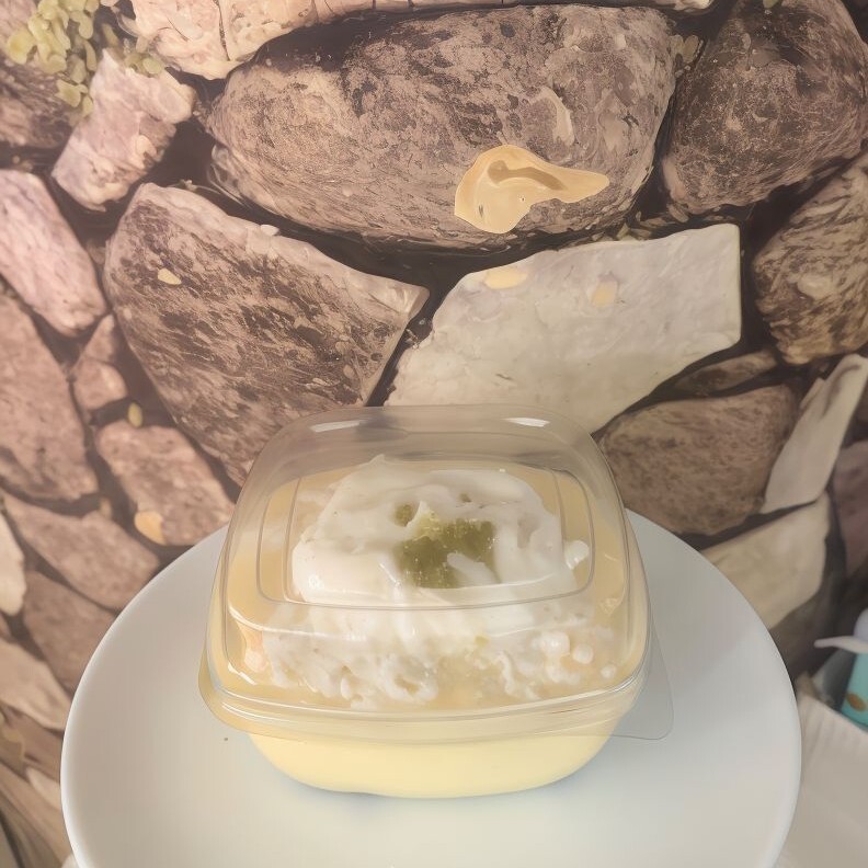 Beyaz Çikolatalı Profiterol