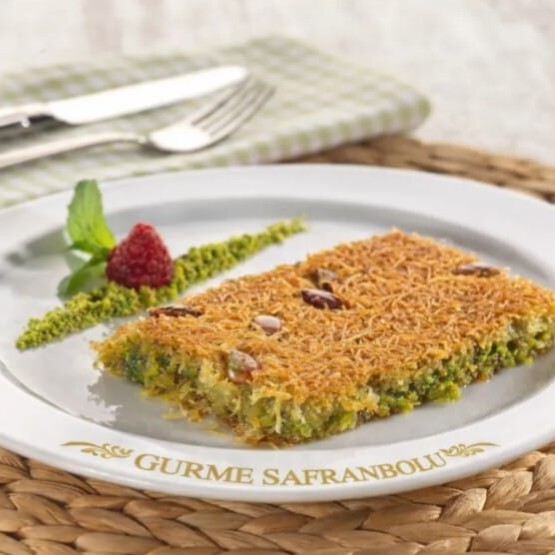 Fıstıklı Düz Kadayıf (1 kg)