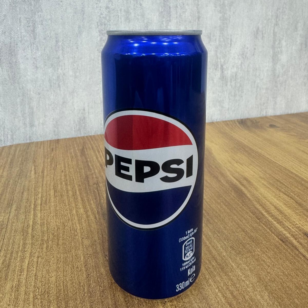 Kutu pepsi Cola