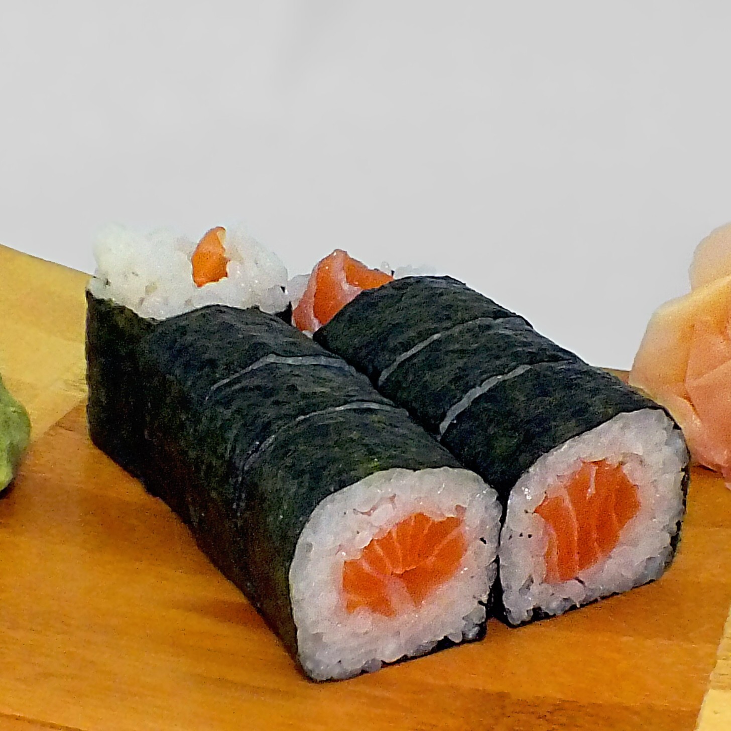 105. Sake Roll