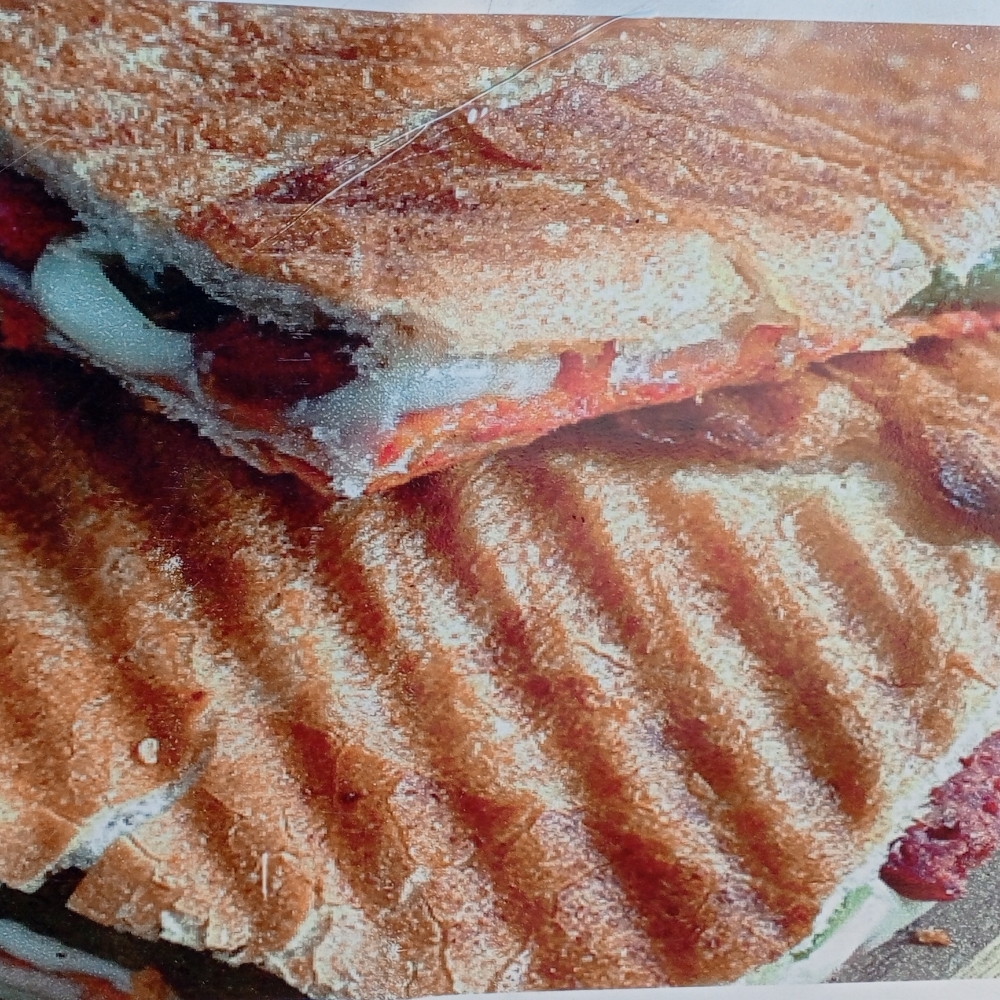 Uber Eats Tam Ekmek Karışık Tost Menü