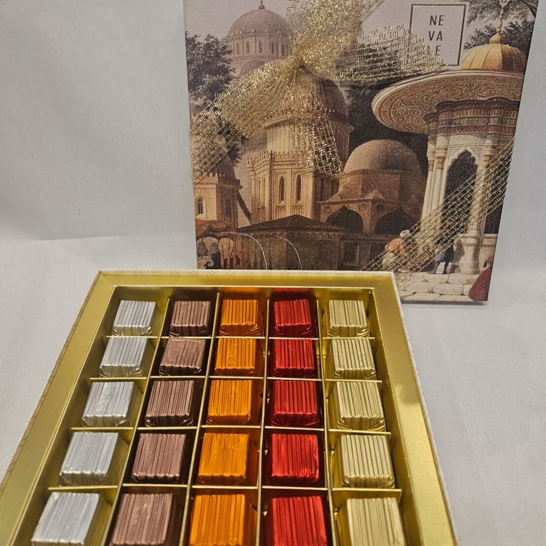 25'li Bursa Desenli Kutu Baraklı Çikolata