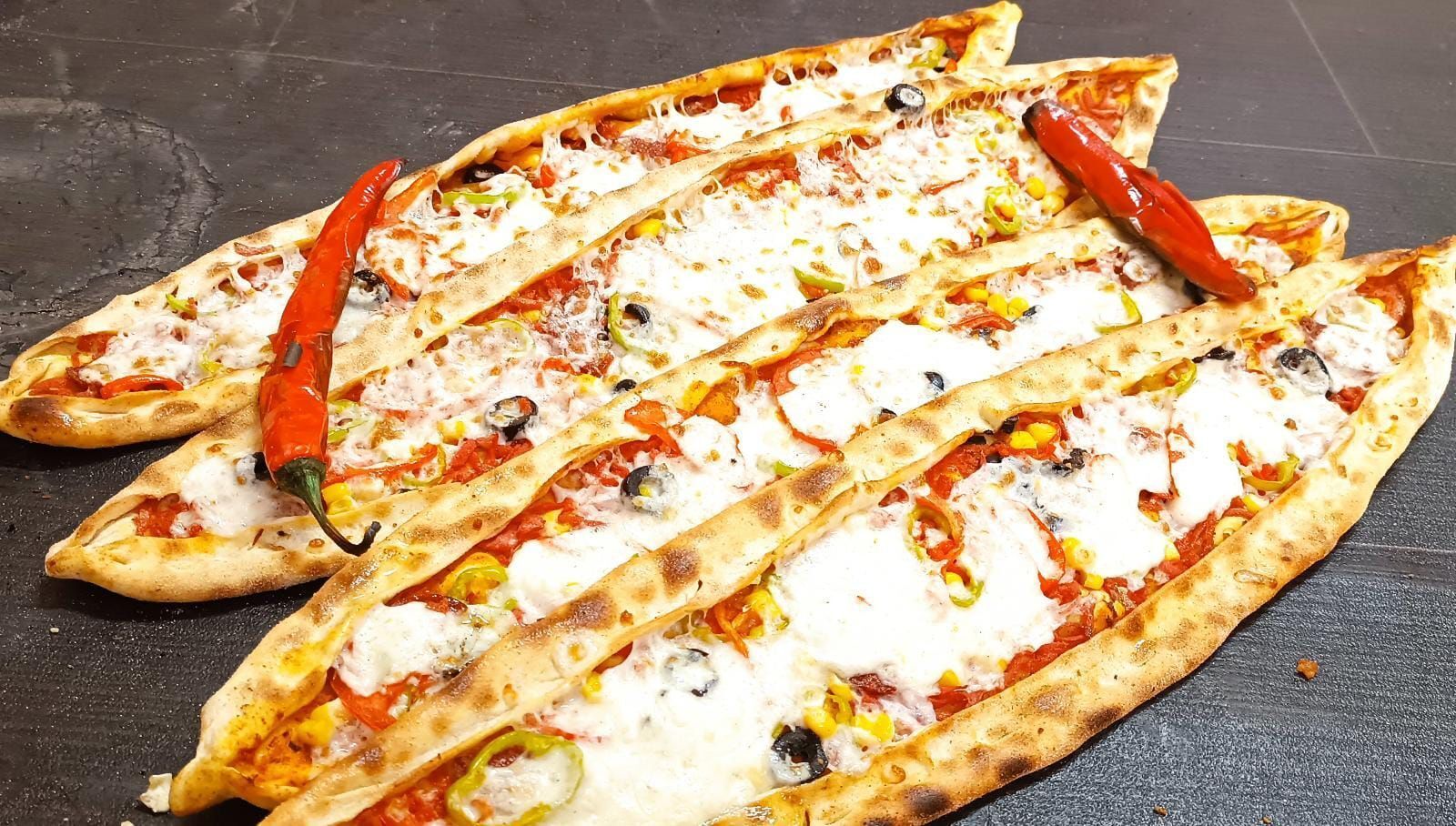 Kaşarlı Pide