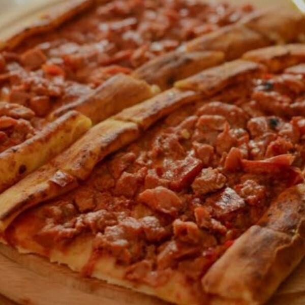 Kuşbaşılı Pide