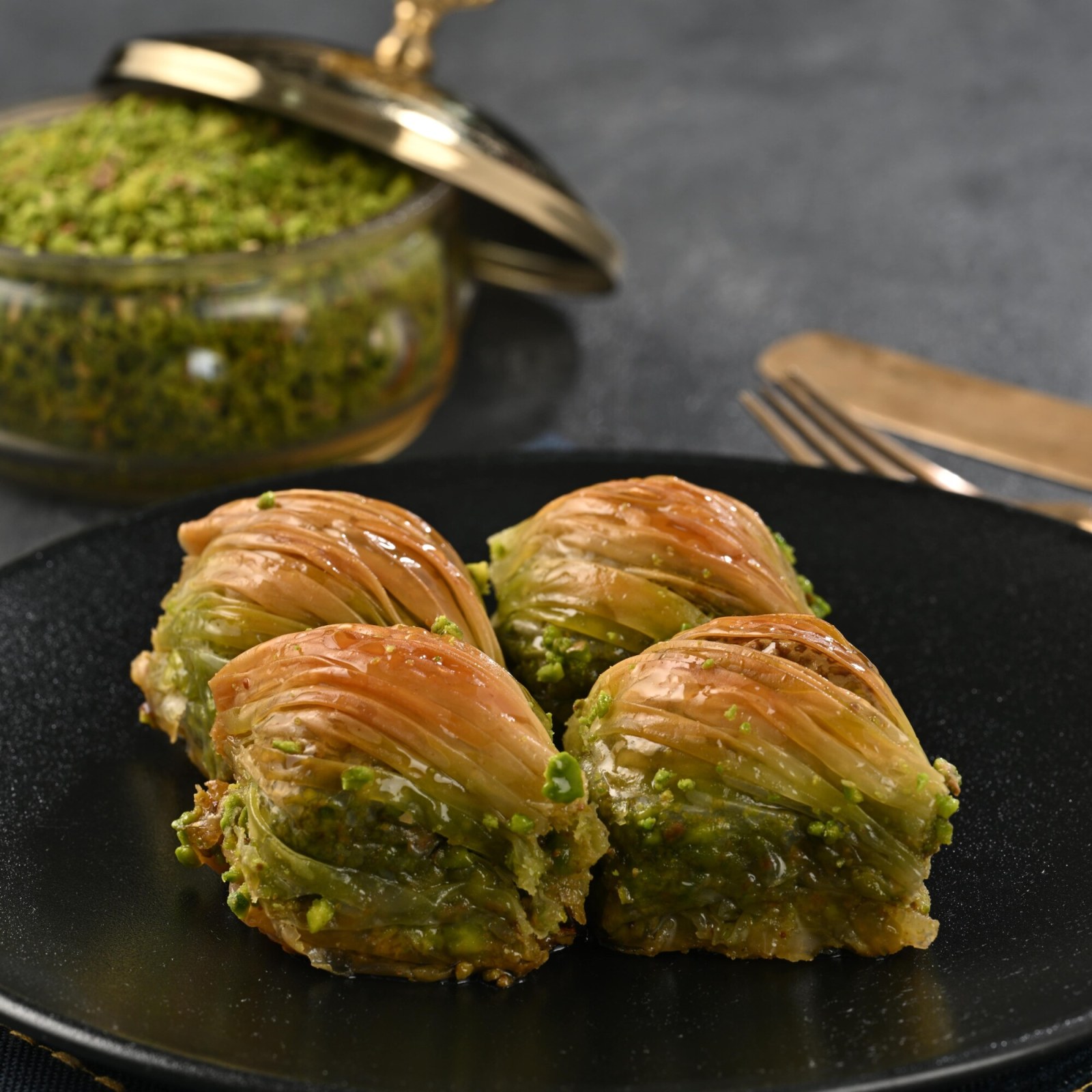 Fıstıklı Midye Tatlısı (500) gr