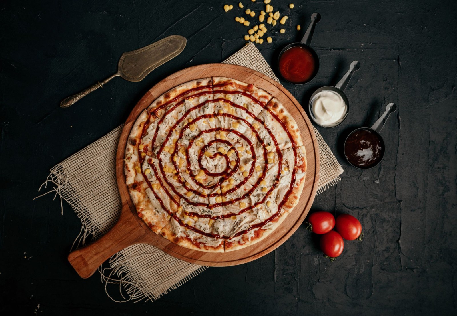 Barbekü Soslu Tavuklu Pizza (Standart Boy)
