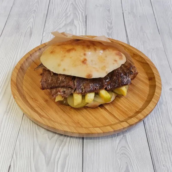 Gobit Ekmek Arası Cheddarlı Et Döner