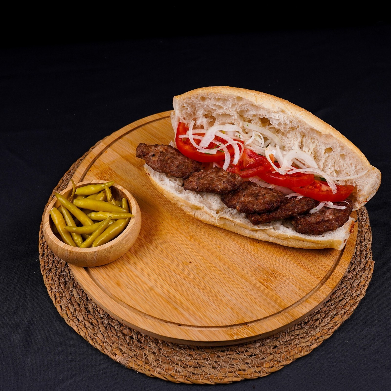 Ekmek Arası Mihrali Köfte