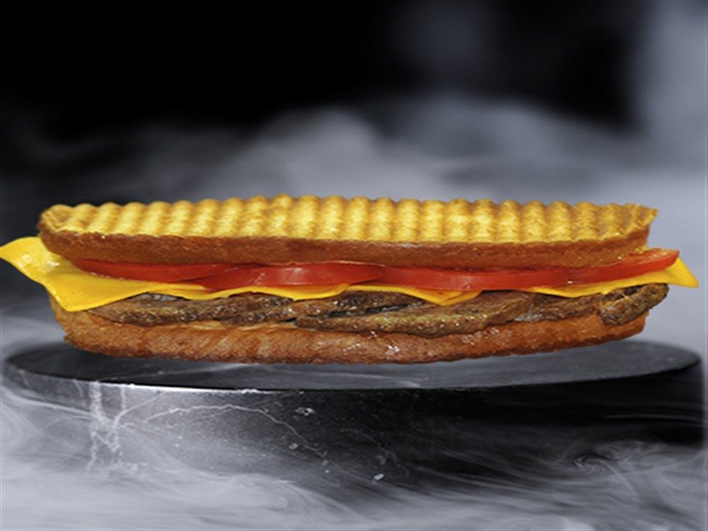 Kavurmalı Yumurtalı Sandviç