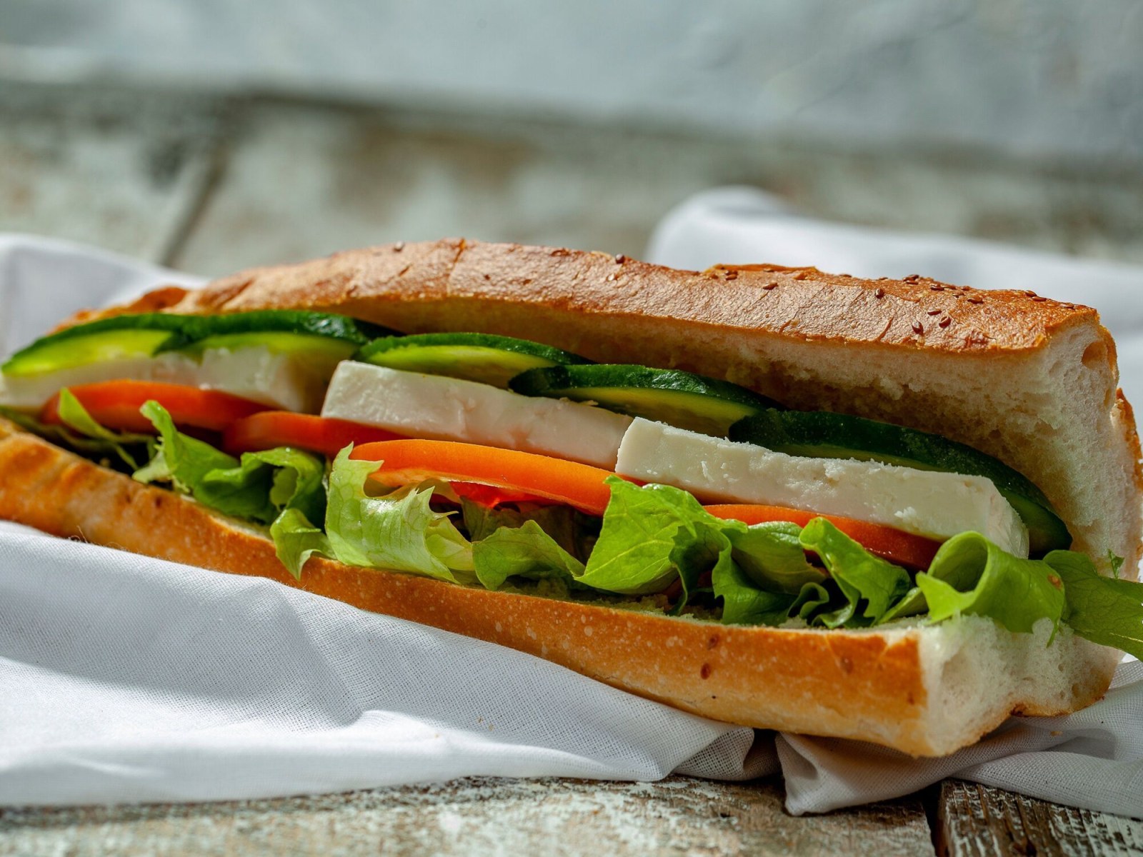 Ekmek Arası Beyaz Peynirli Sandviç