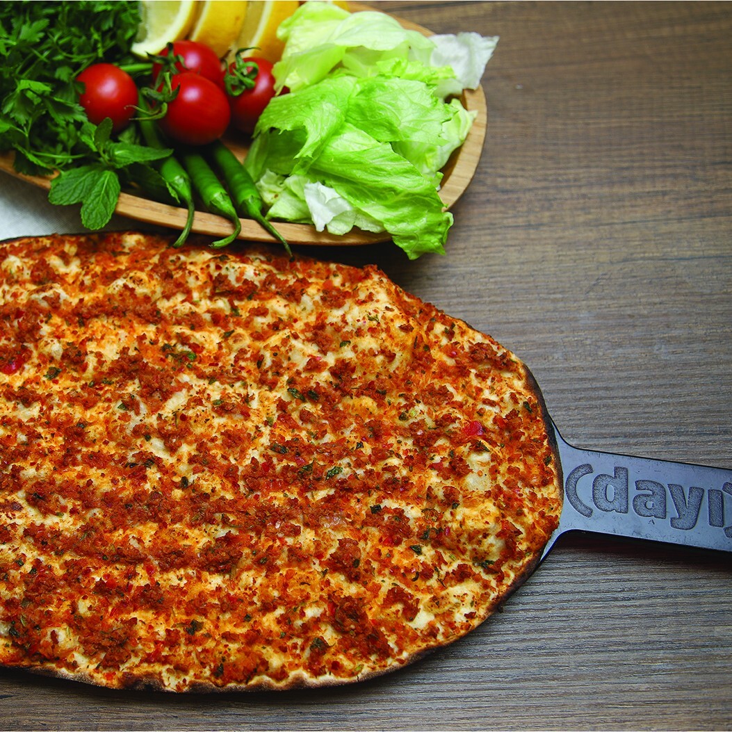 Sarımsaklı Lahmacun (Antep Usulü)