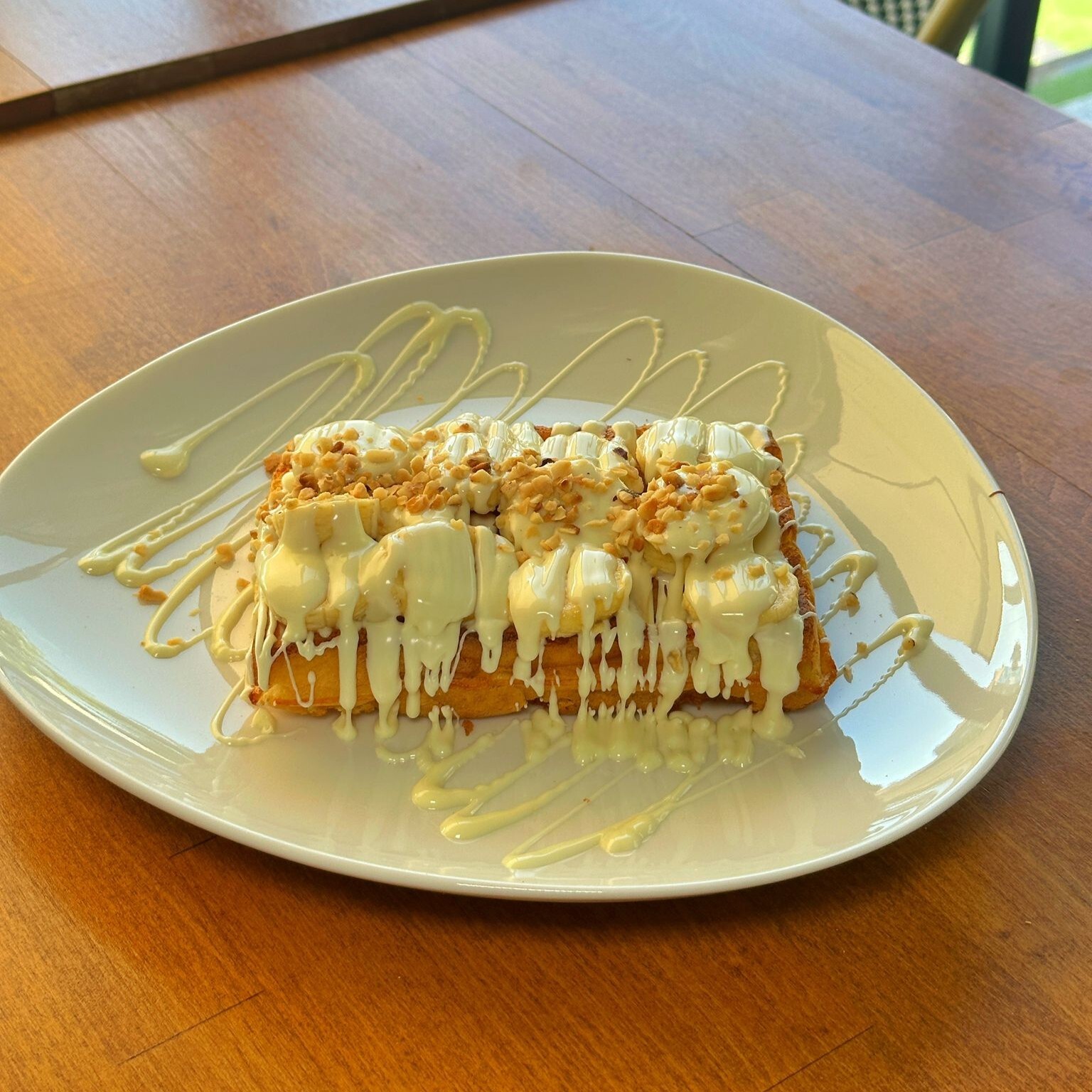 Beyaz Çikolatalı Muzlu Waffle