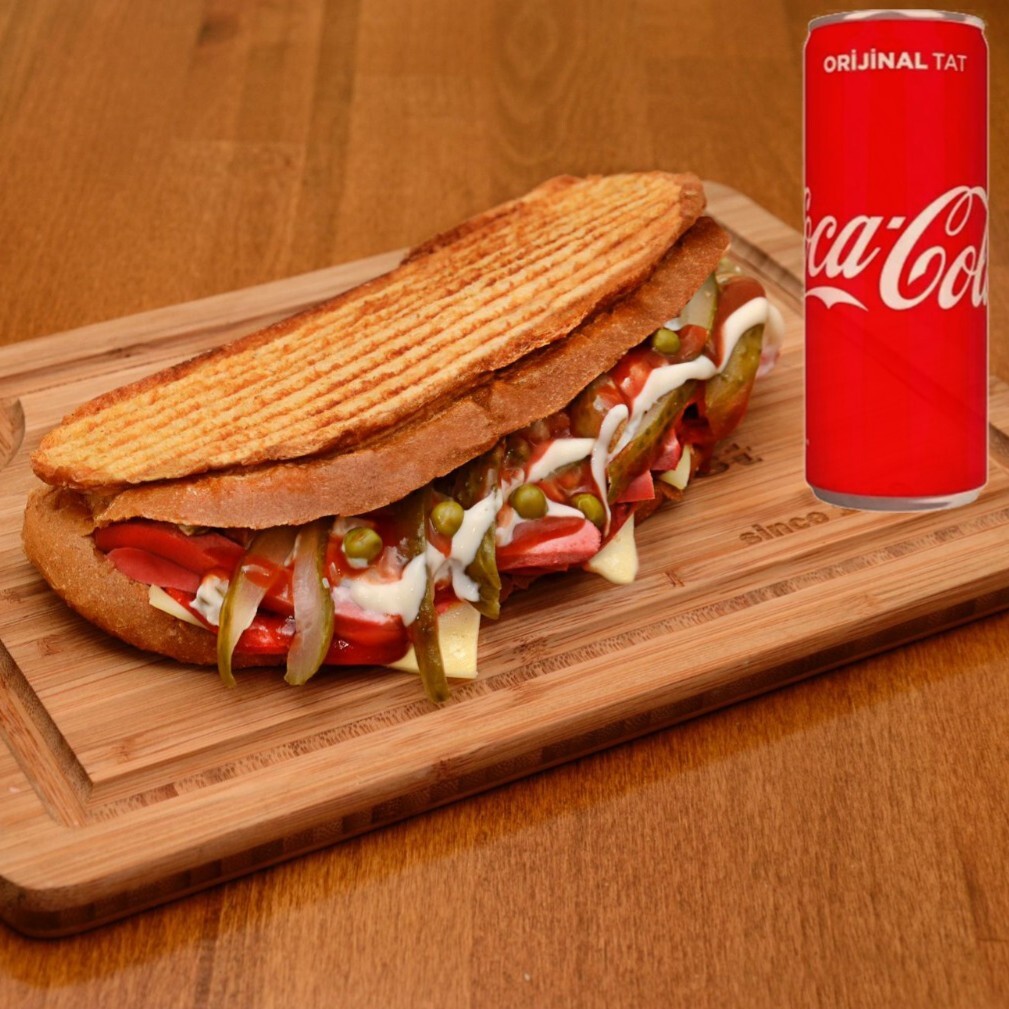 Ayvalık Tostu & Coca-Cola Menü
