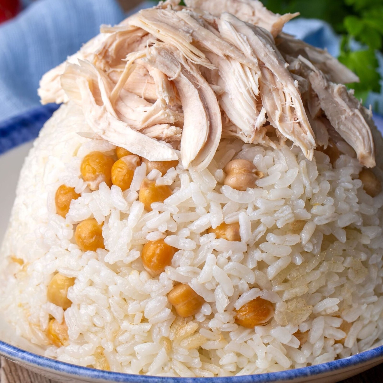 Tereyağlı Tavuklu Nohutlu Pilav + Salata + Ayran