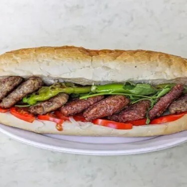 Bütün Ekmek Arası Sucuk Köfte (8 Adet)
