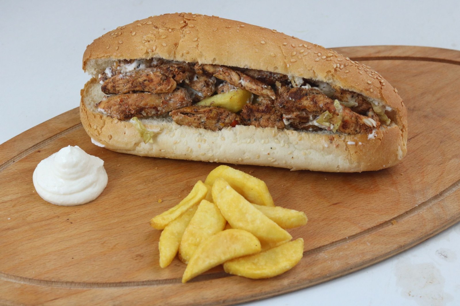 Sandaviç Tavuk Döner Garliç Soslu