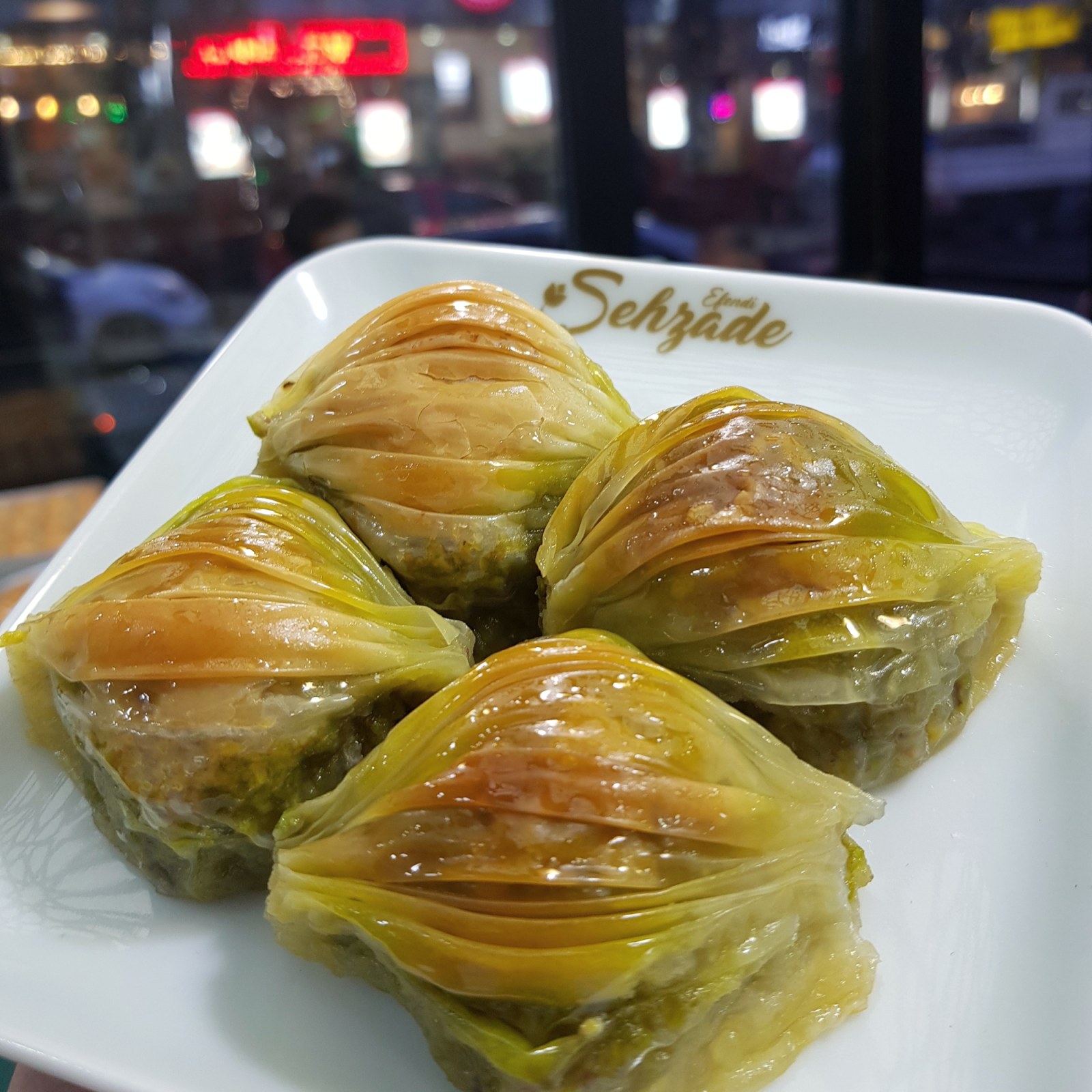 Fıstıklı Midye