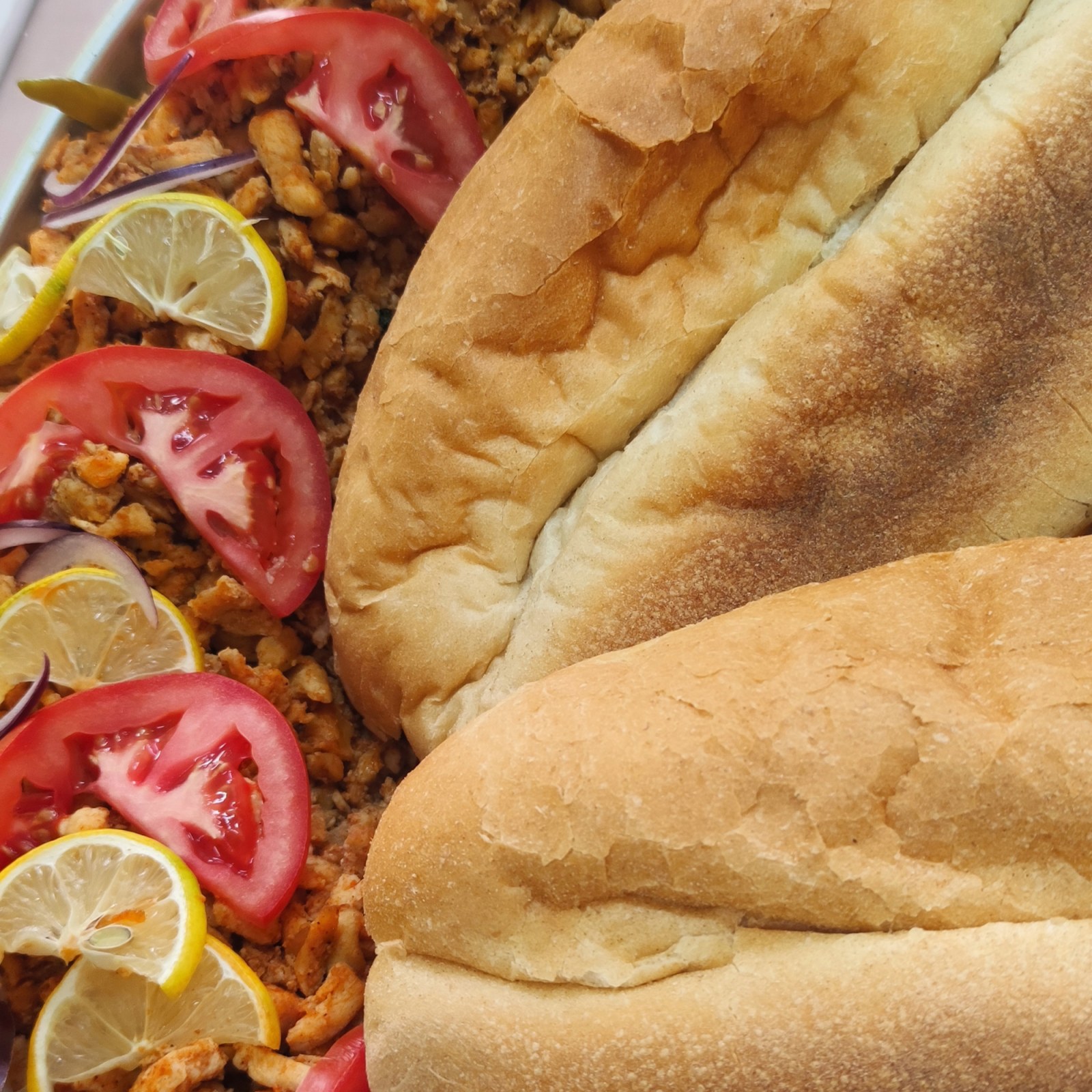 2li Ekmek Arası Tavuk Tantuni Menü 2 adet ayran