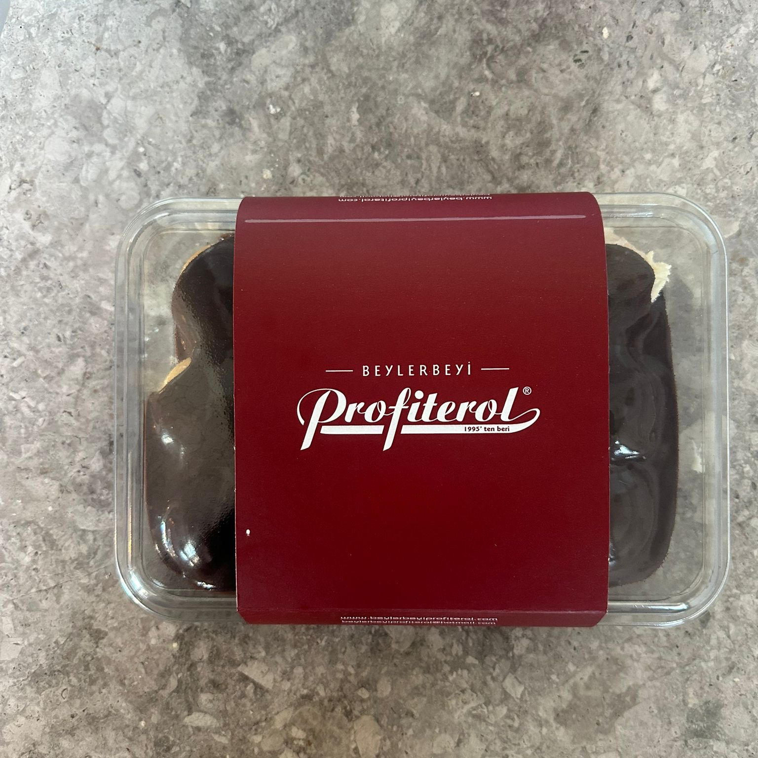 Profiterol ( 2 KG. )