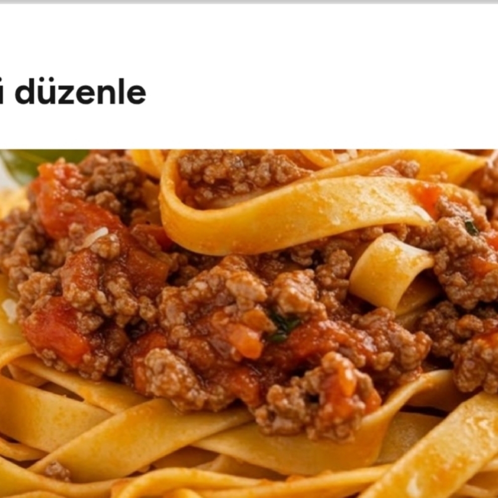 Bolognese soslu Fettu Makarna