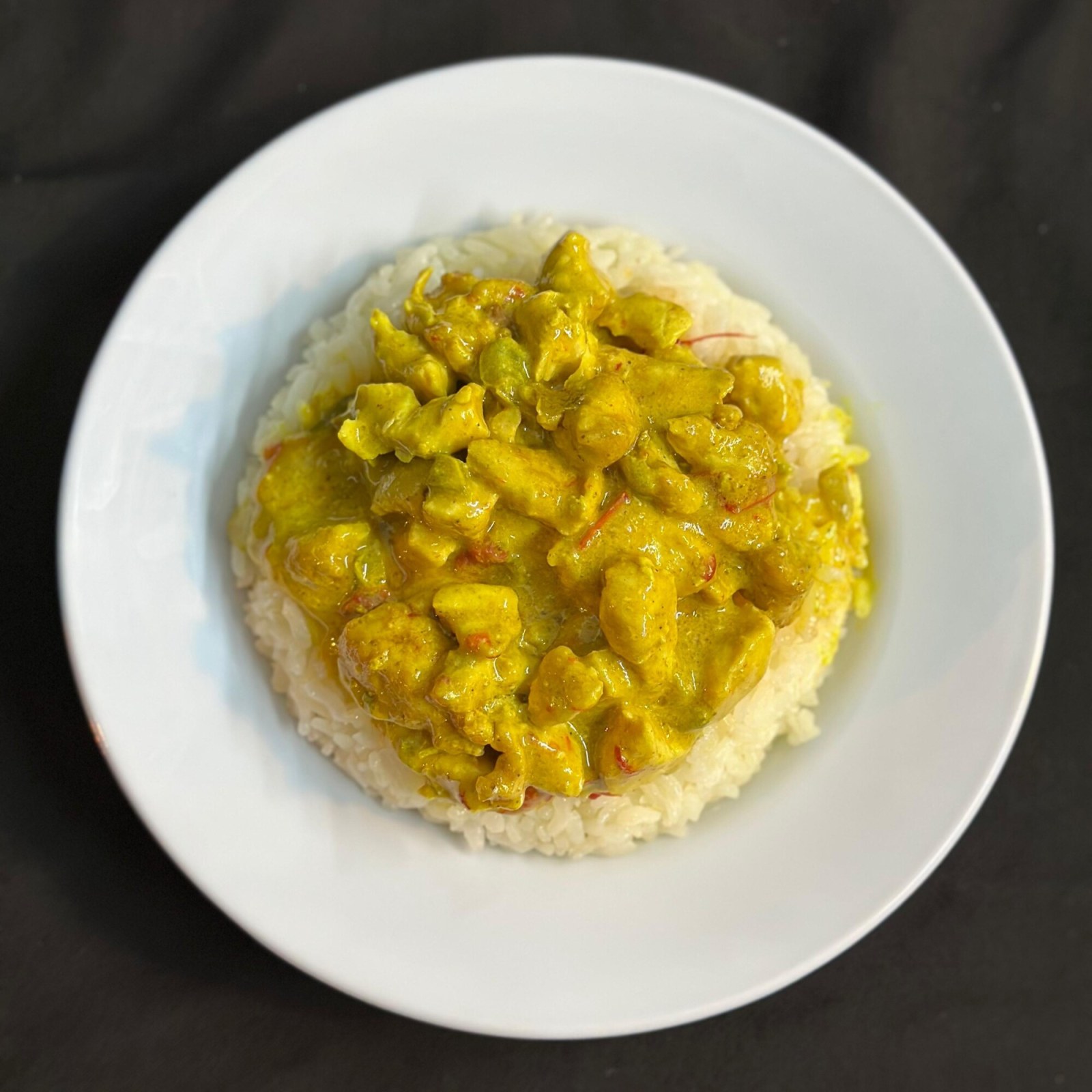 köri soslu tavuklu pilav