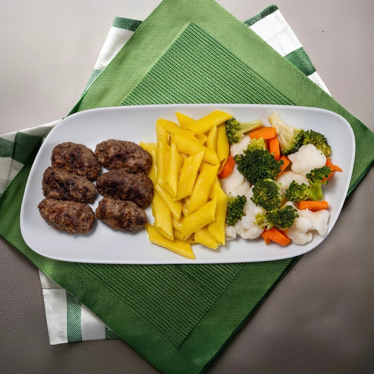 Fit Köfte & Penne Tabağı