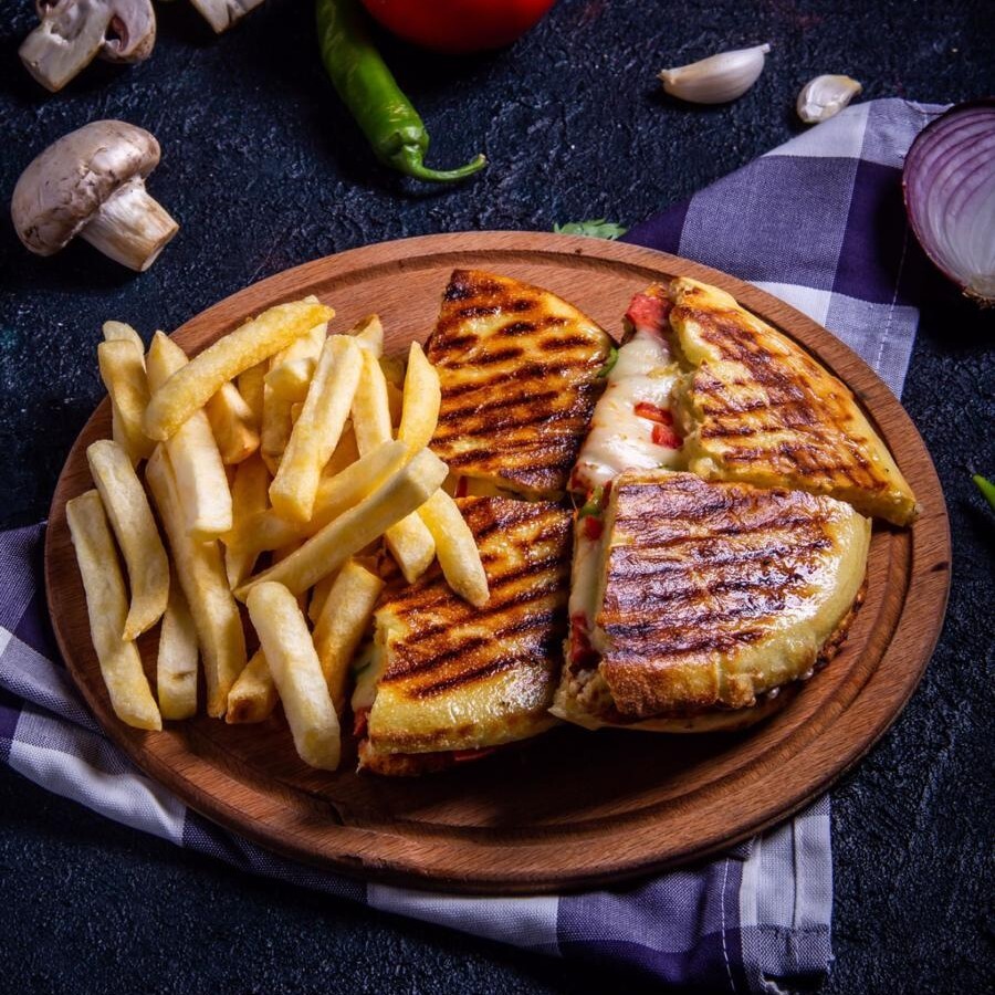 Kaşarlı Bazlama Tost