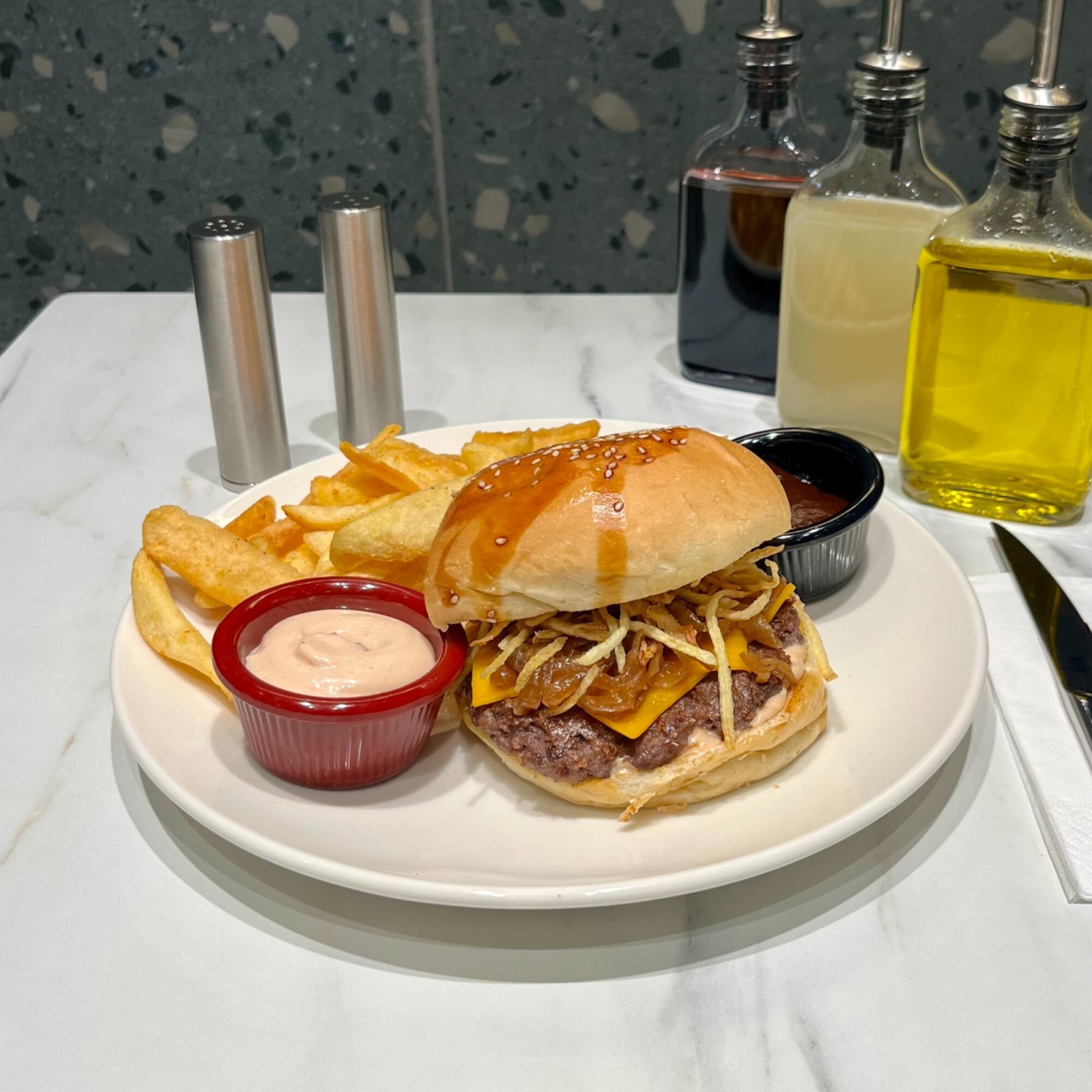 Fümeli Burger Menü