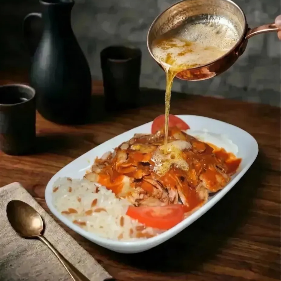 İskender (Tavuk Dönerden) + 330 ml Coca-cola