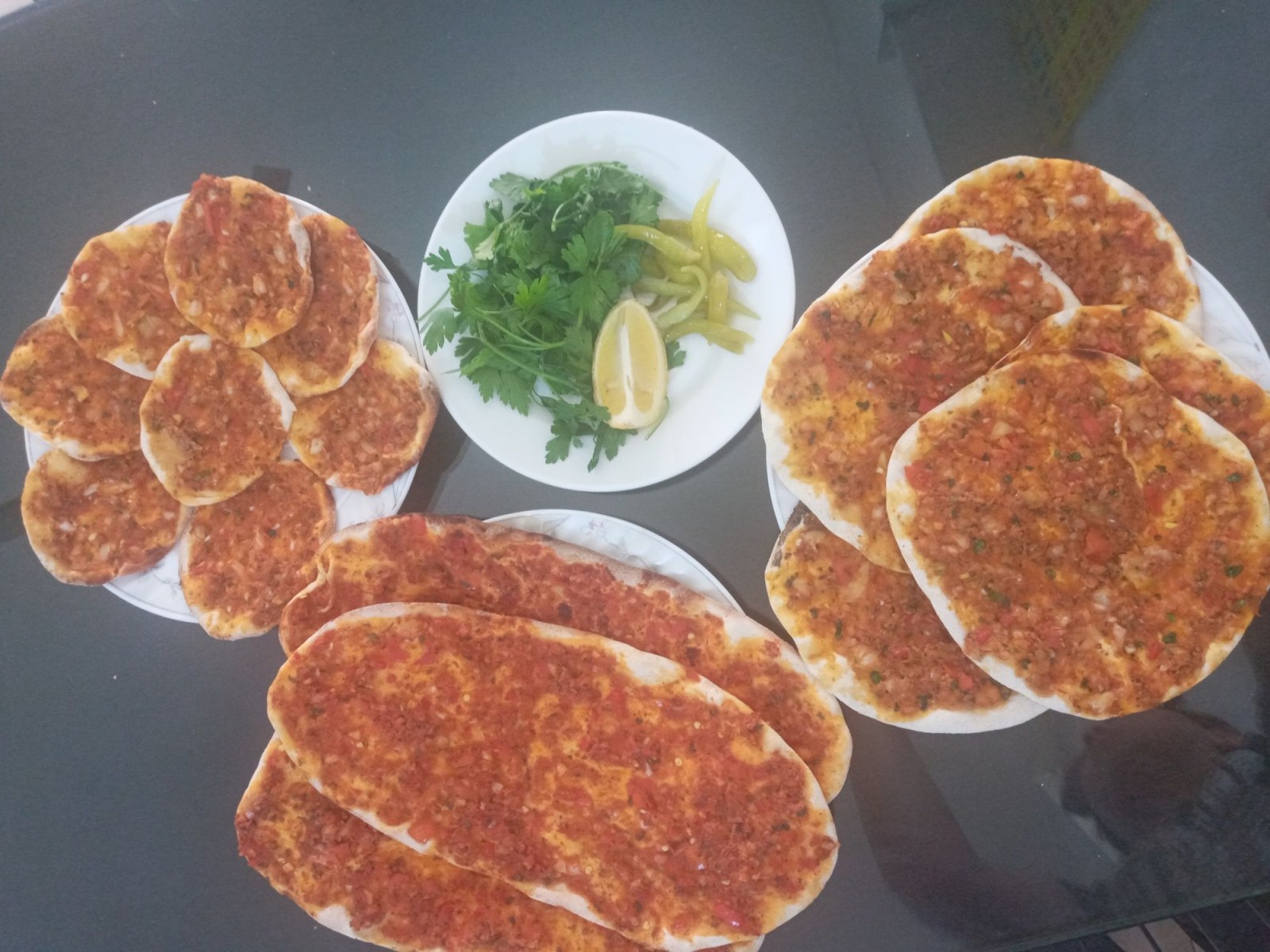 5 Adet Adana + 3 Adet Antep + 8 Adet Fındık Lahmacunu