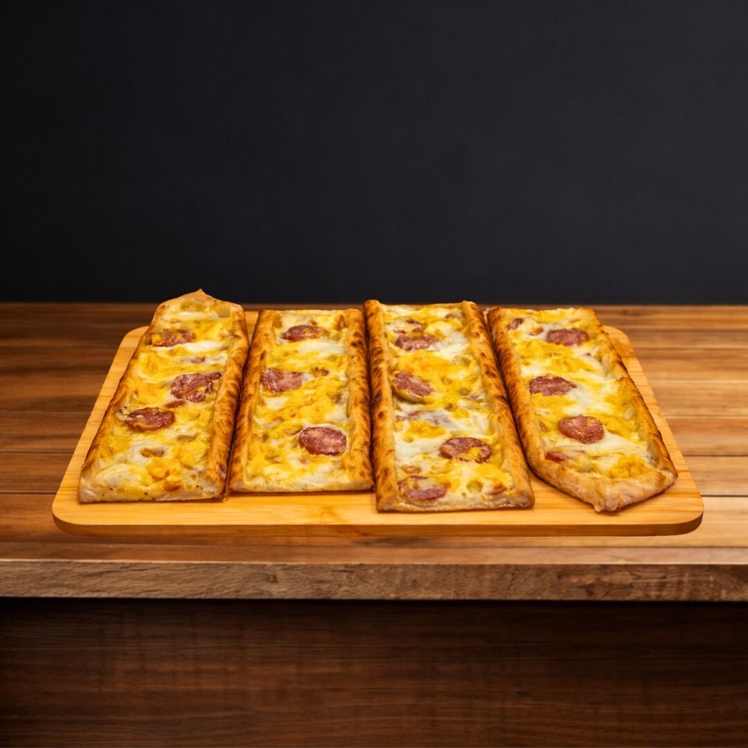 Sucuklu Kaşarlı Yumurtalı Pide