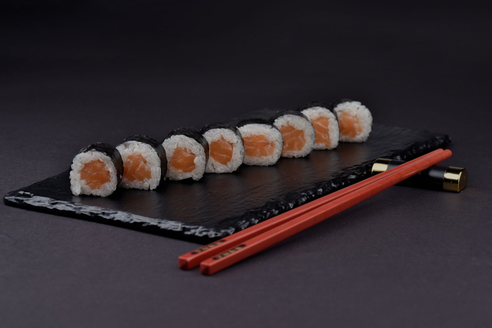 Sake Maki (8 pcs)