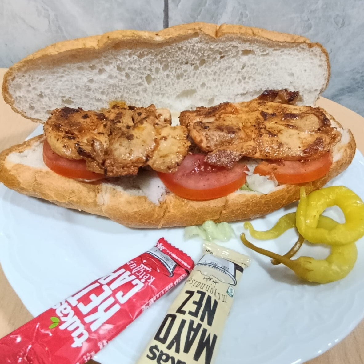 Dolu Dolu Tavuk Ekmek
