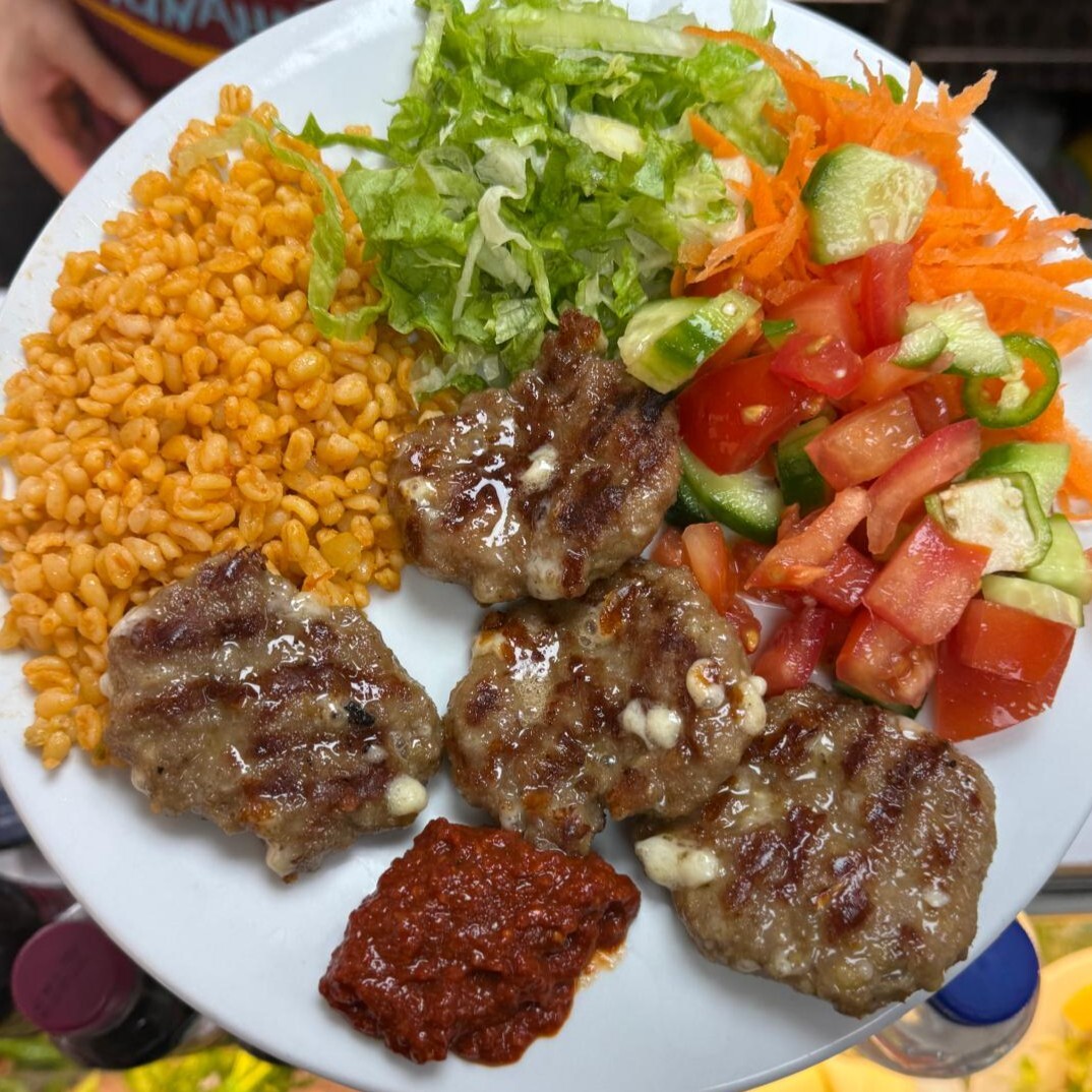 Kaşarlı Köfte