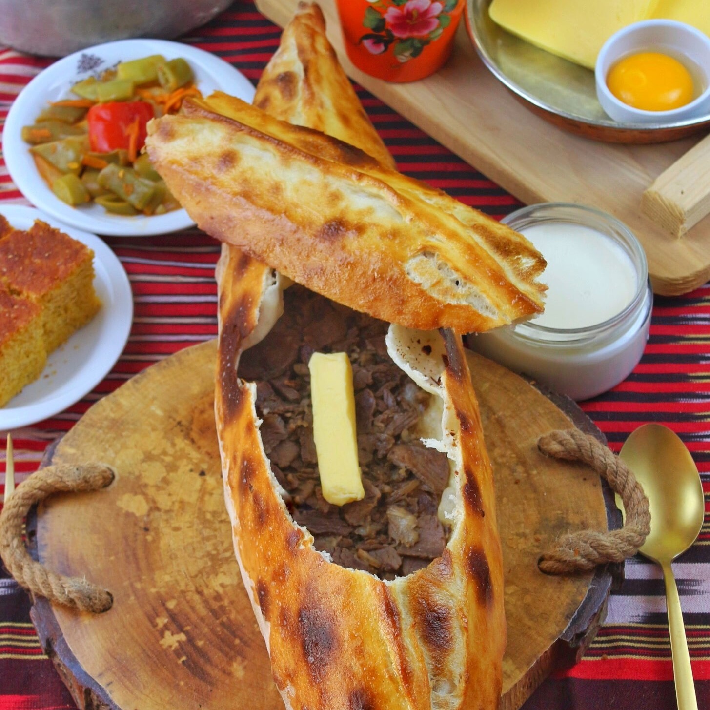 Kavurmalı Pide
