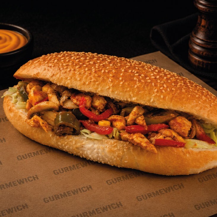 3 ad Gurmex Tavuk + 1 ad Patates ve 1 Litre Coca Cola