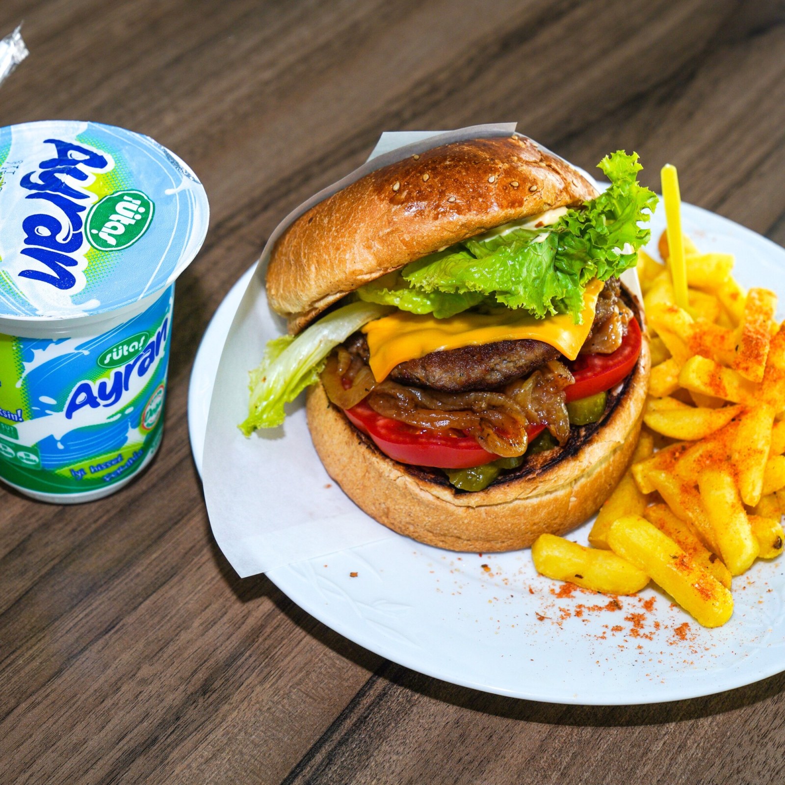 Tat Doy Cheeseburger Menü