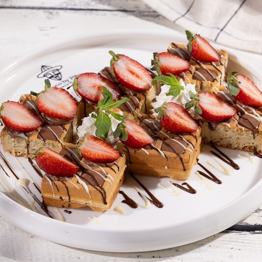Çilekli Waffle