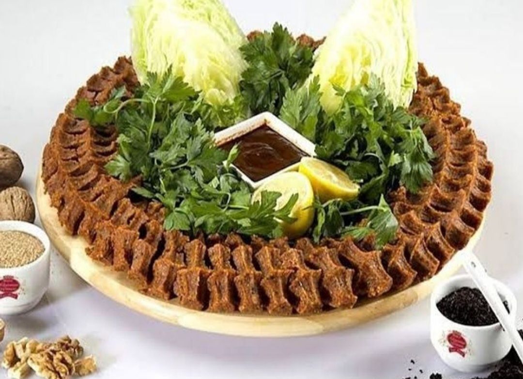 Büyük Porsiyon Çiğ Köfte (20 Sıkım)-Şalgam Suyu (1 Lt.)
