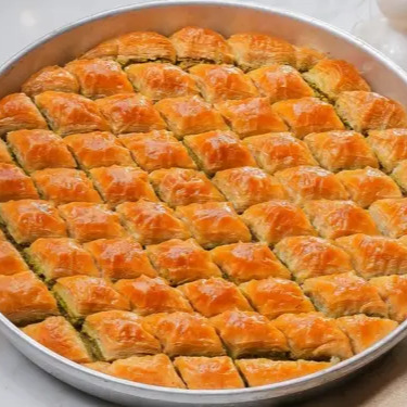 Cevizli Ev Baklavası (1 kg.)